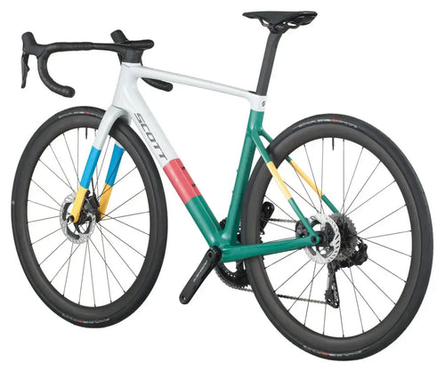 Scott Addict RC Pro Yol Bisikleti-2026 - Beyaz-Pembe-Yeşil-Mavi-Sarı